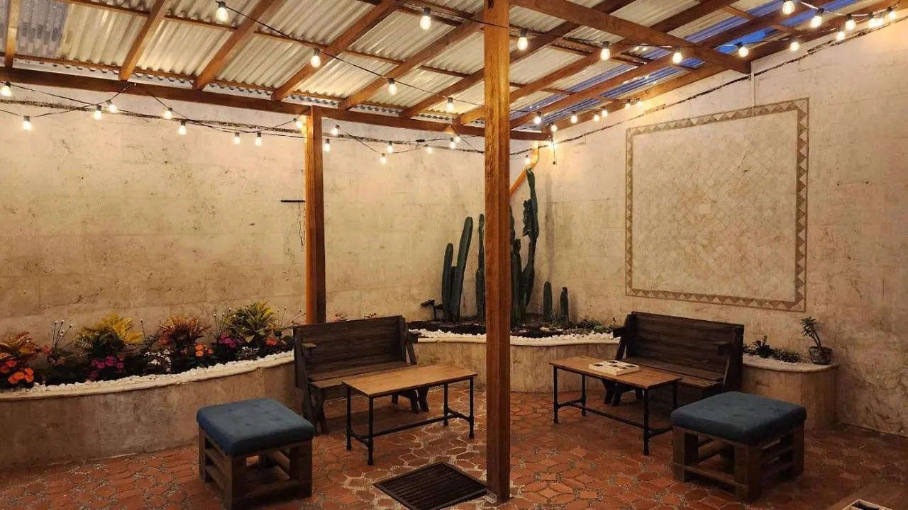 Paisa Hostel Medellin 0*,  Colombia